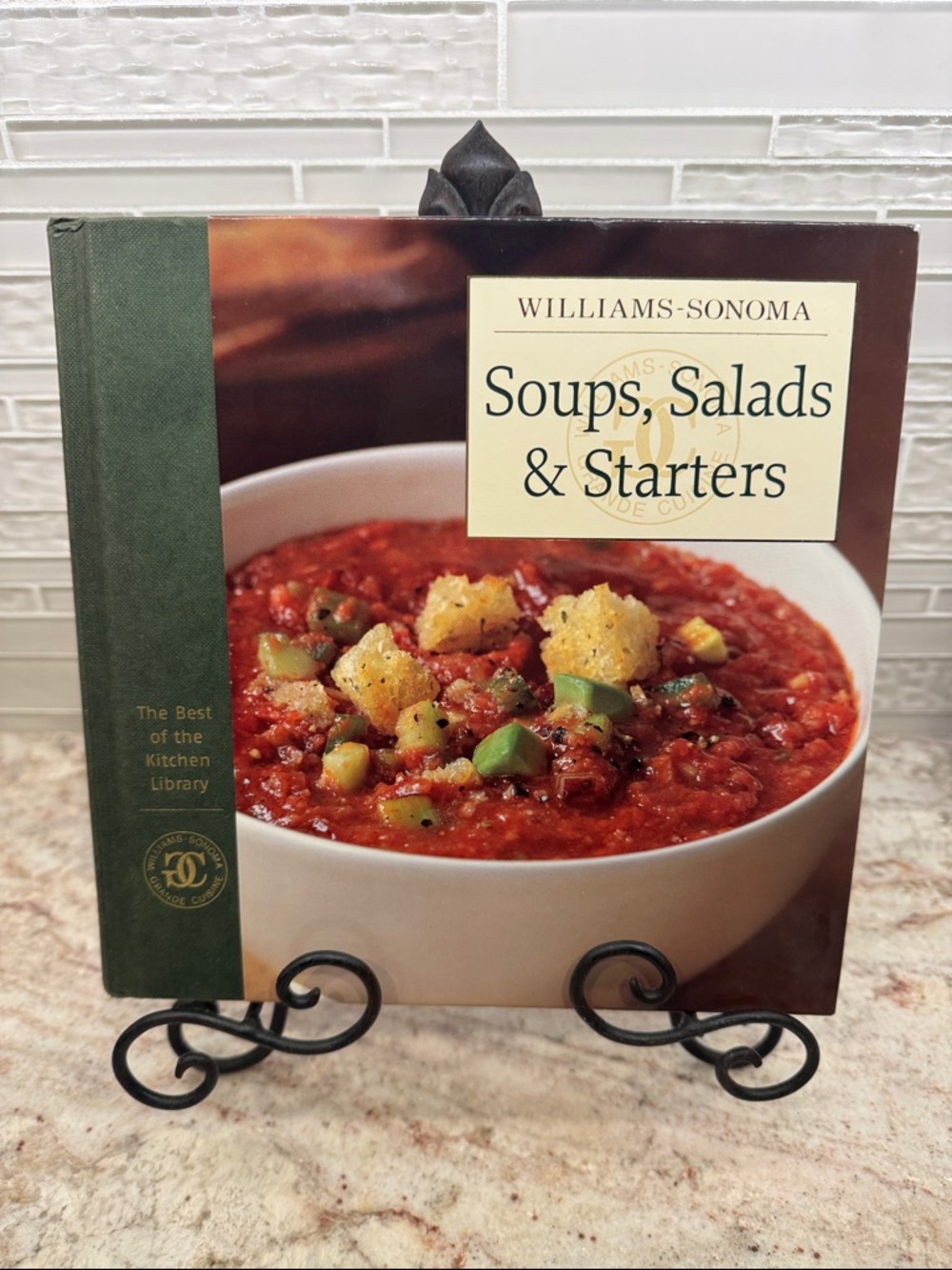 Williams-Sonoma Soups, Salads & Starters Cookbook - Red, Green, Cream